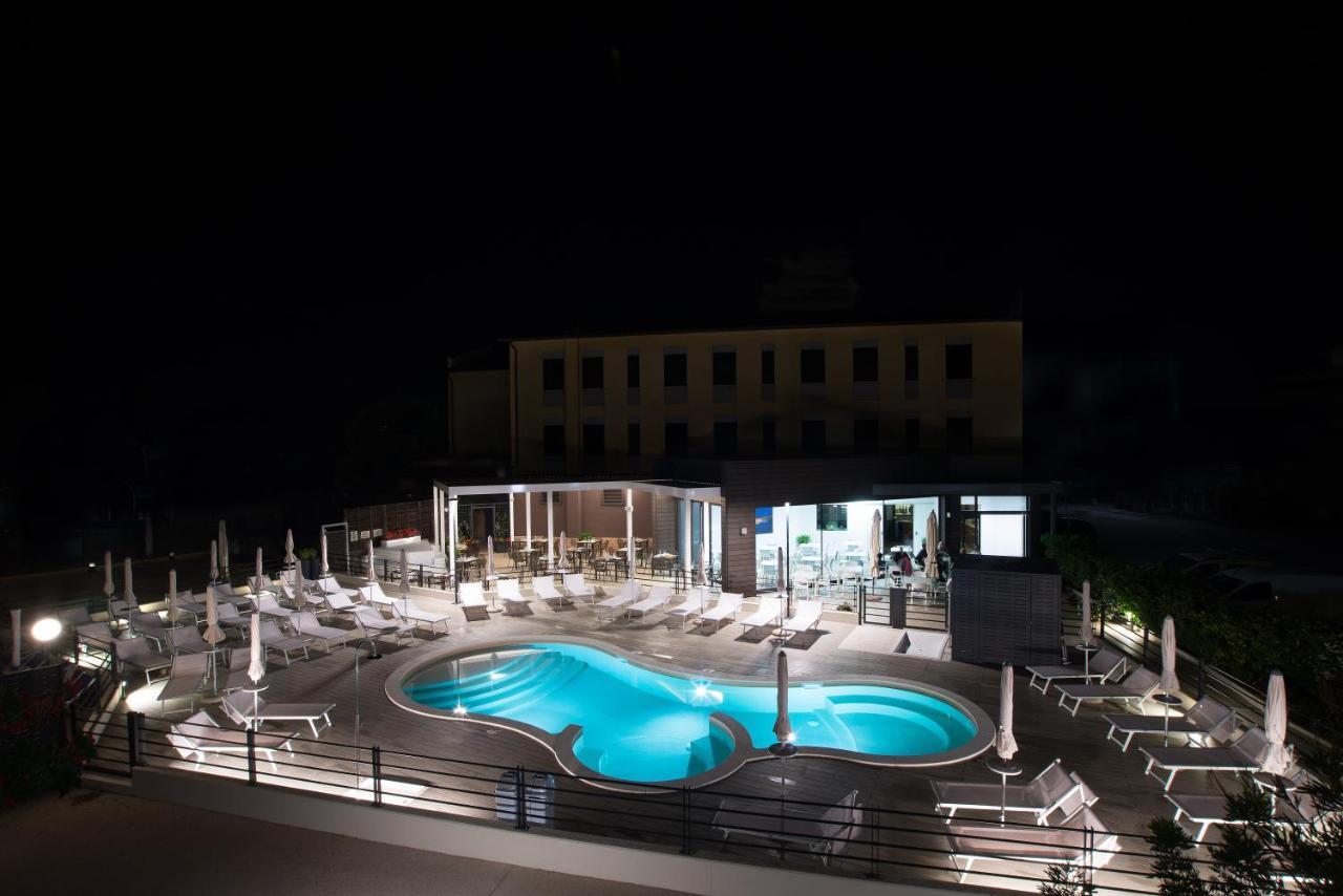 Hotel Ristorante Dante ตอร์จาโน ภายนอก รูปภาพ