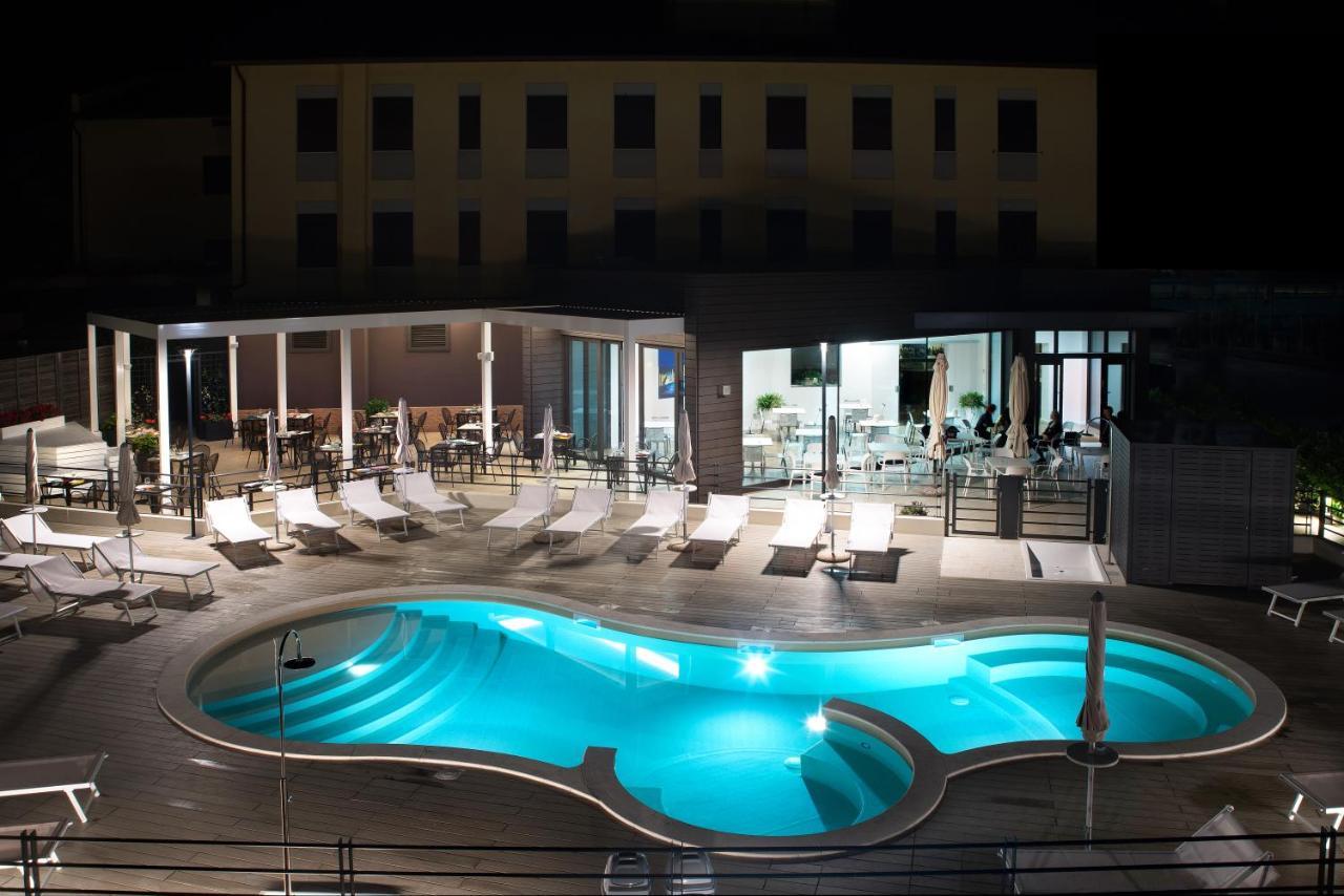 Hotel Ristorante Dante ตอร์จาโน ภายนอก รูปภาพ