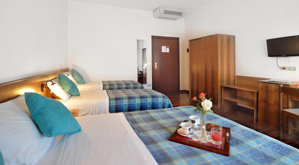Hotel Ristorante Dante ตอร์จาโน ภายนอก รูปภาพ