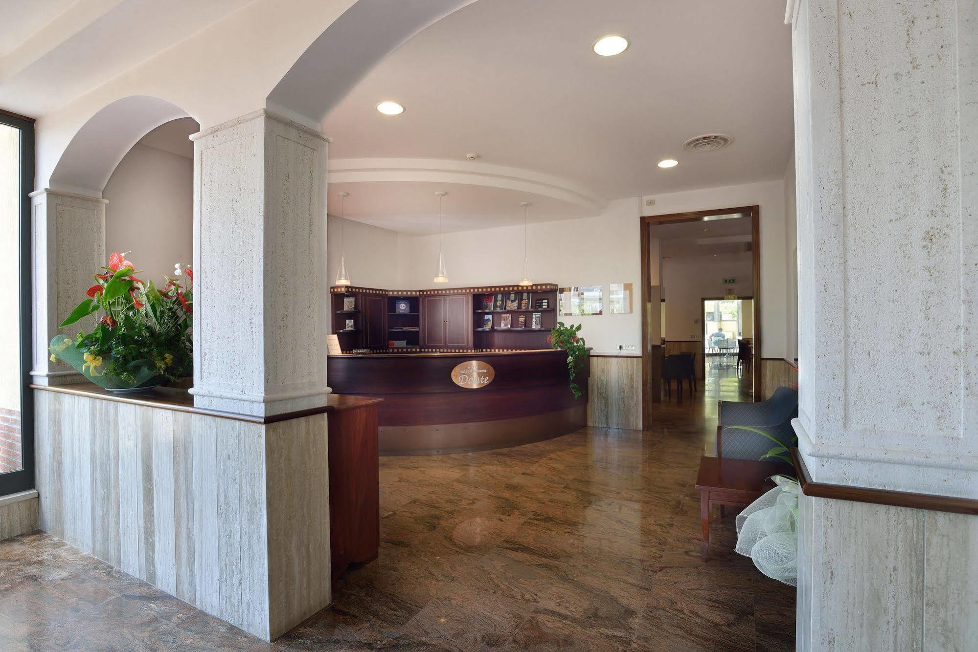 Hotel Ristorante Dante ตอร์จาโน ภายนอก รูปภาพ