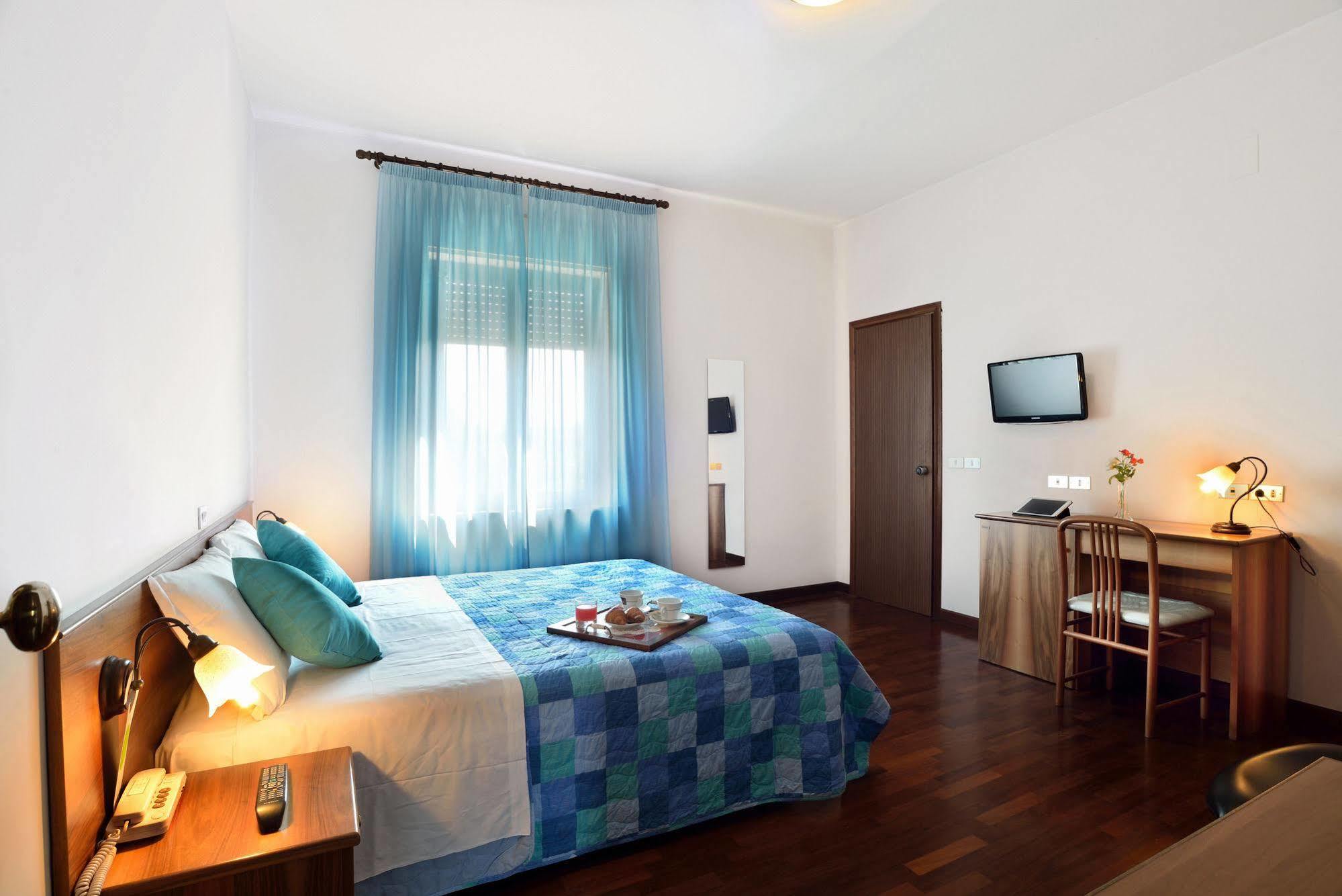 Hotel Ristorante Dante ตอร์จาโน ภายนอก รูปภาพ