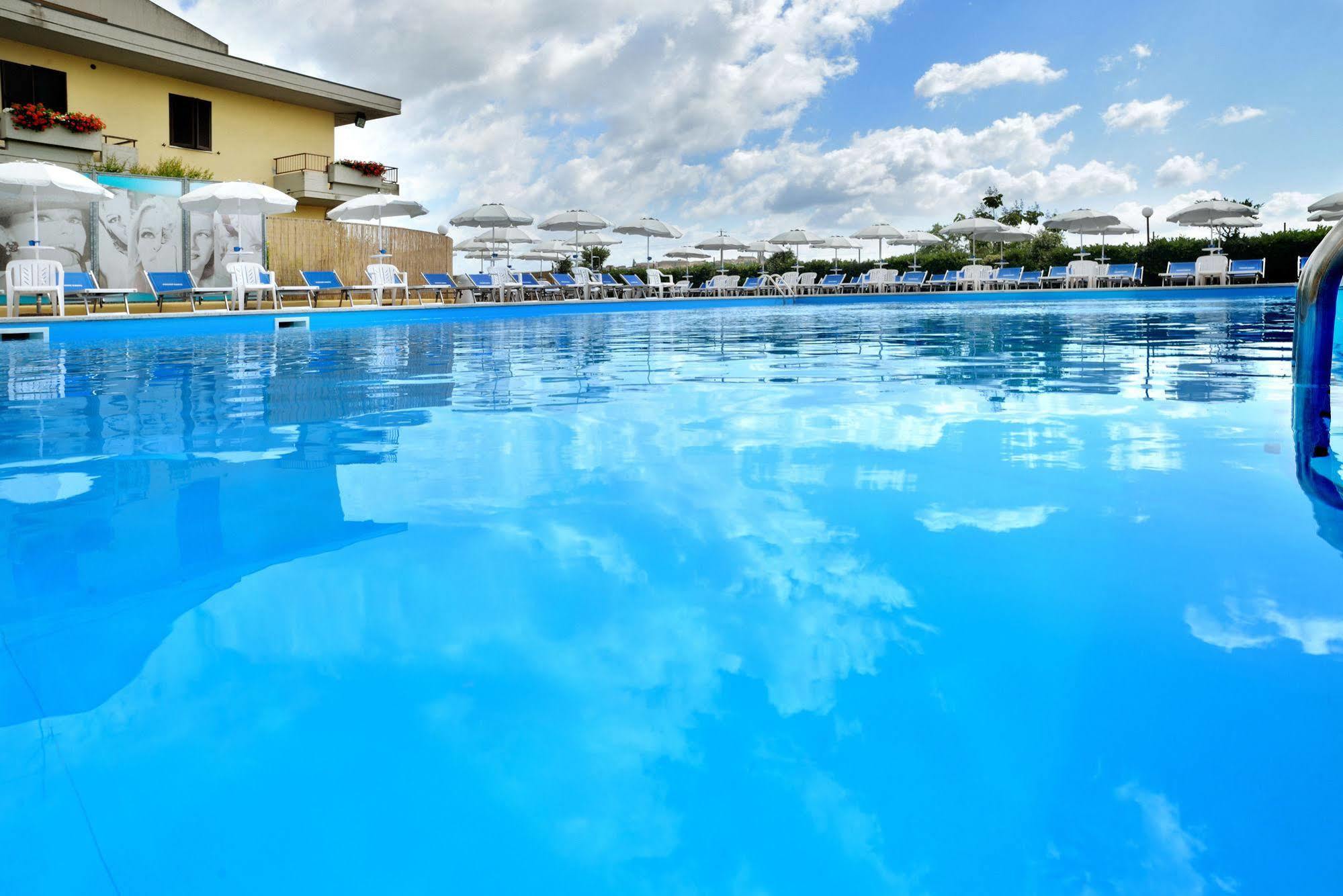 Hotel Ristorante Dante ตอร์จาโน ภายนอก รูปภาพ